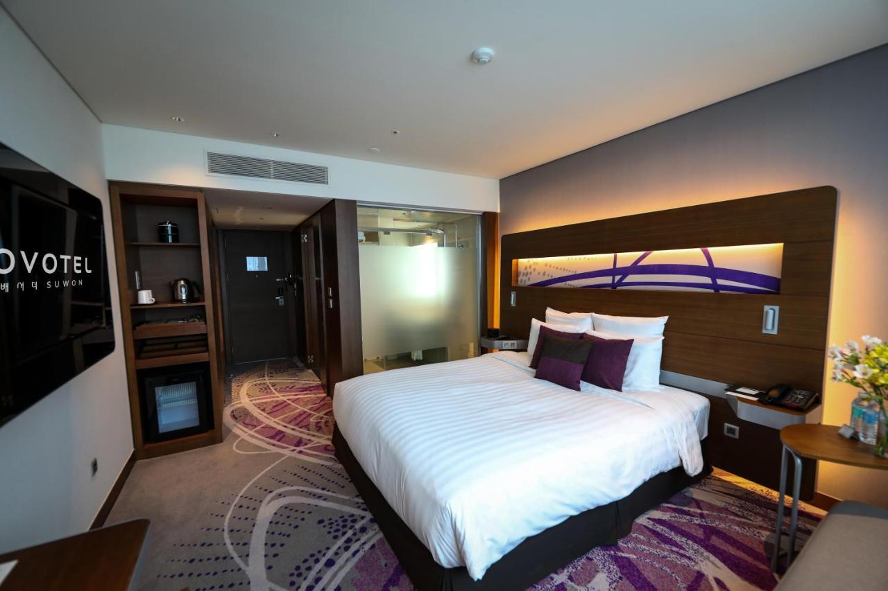 Novotel Ambassador Suwon Exterior foto