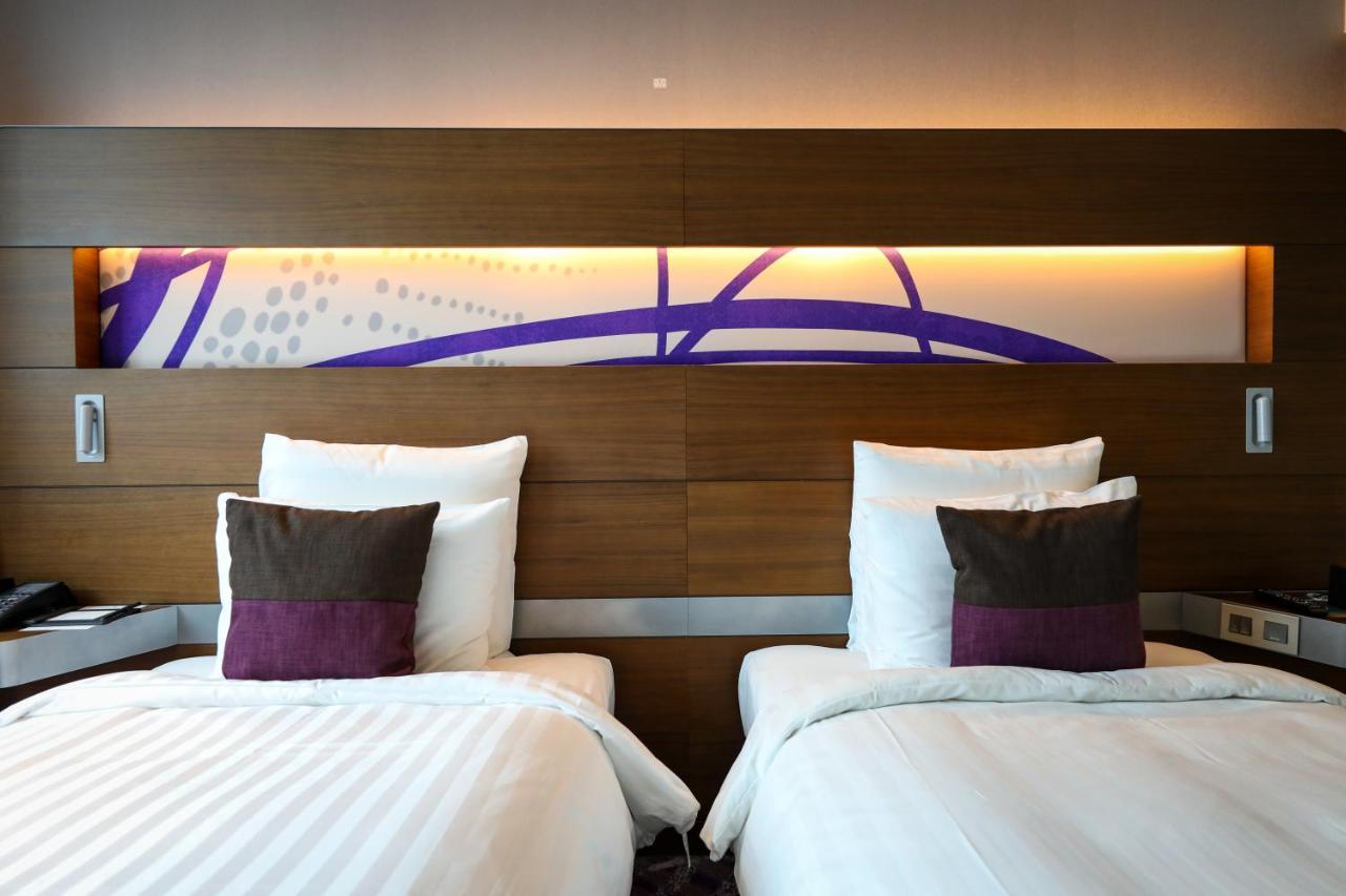 Novotel Ambassador Suwon Exterior foto
