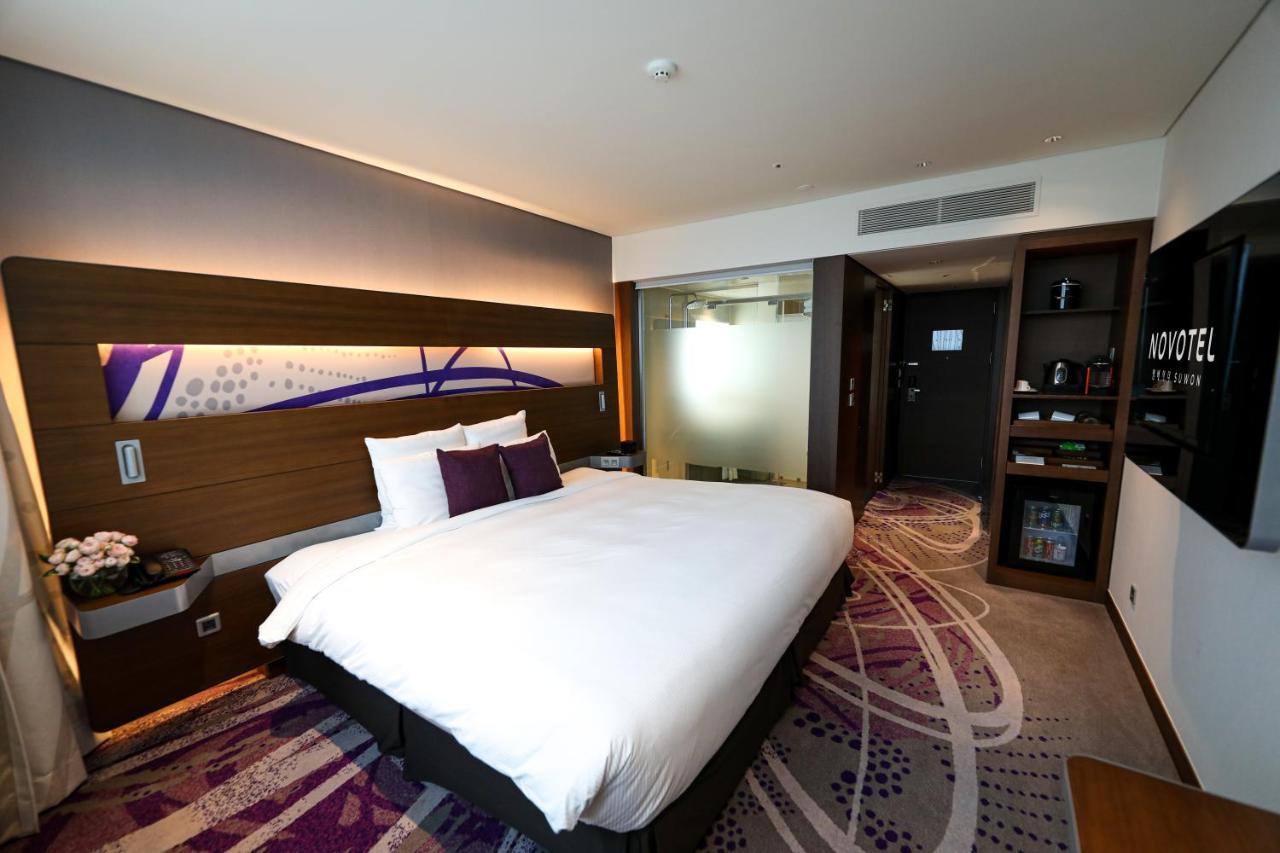 Novotel Ambassador Suwon Exterior foto