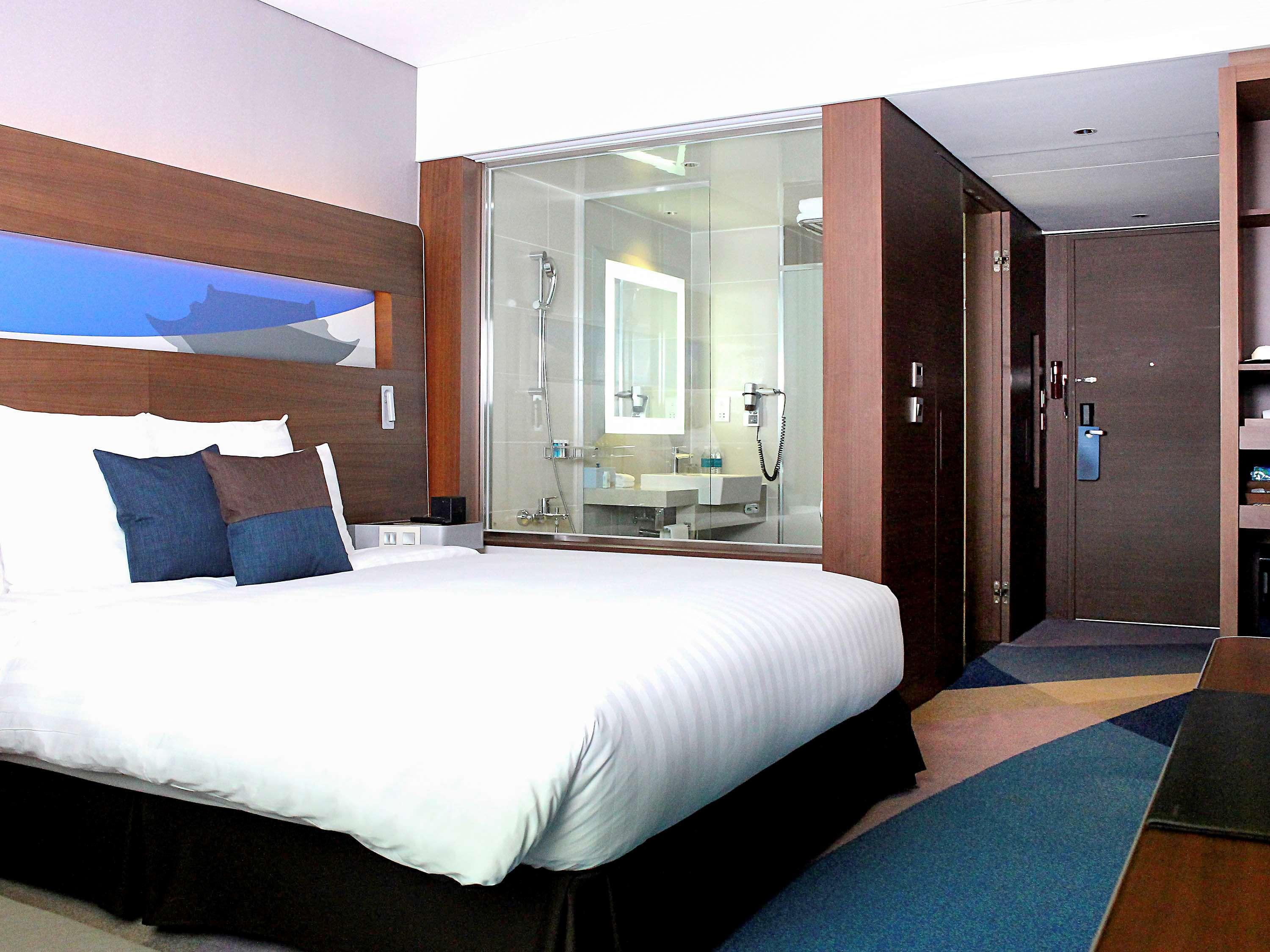 Novotel Ambassador Suwon Exterior foto
