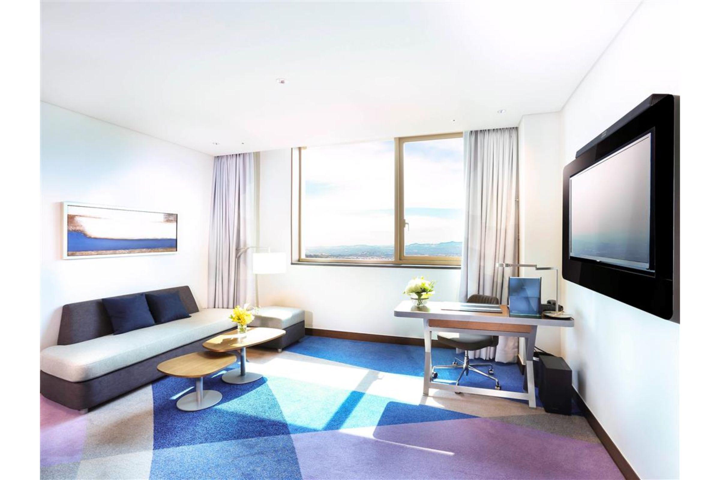 Novotel Ambassador Suwon Exterior foto